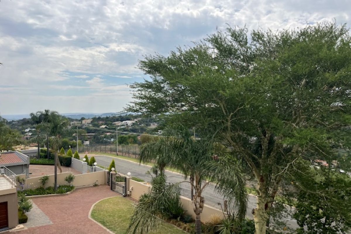 Sensational furnished  DIPLOMATIC Masterpiece with breathtaking views - Photo 3