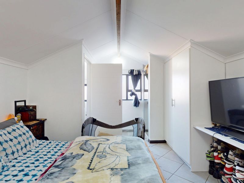 Modern, Secure & Energy-Savvy 3-Bedroom Home in Prime Location - Photo 8