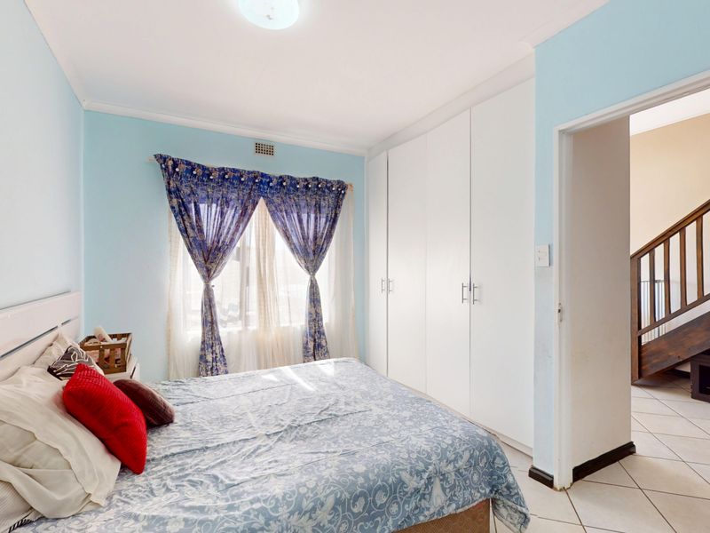 Modern, Secure & Energy-Savvy 3-Bedroom Home in Prime Location - Photo 6