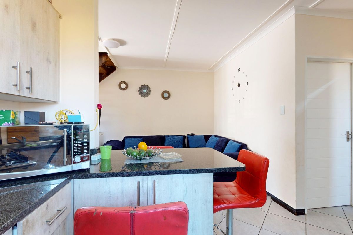 Modern, Secure & Energy-Savvy 3-Bedroom Home in Prime Location - Photo 5