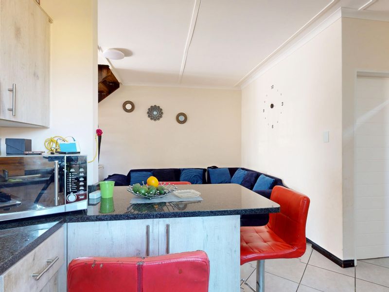 Modern, Secure & Energy-Savvy 3-Bedroom Home in Prime Location - Photo 5