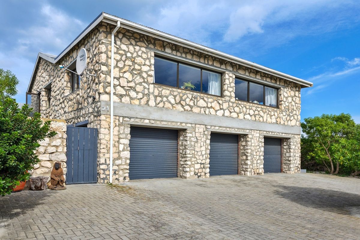 Prime Investment: Four Independent Units - Photo 3