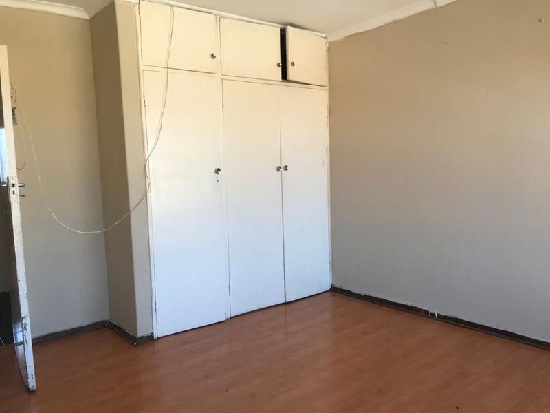 Why Rent, Step On The Property Ladder & Pay Your Own Bond at R3 893 at 10.5% if you qualify. - Photo 6