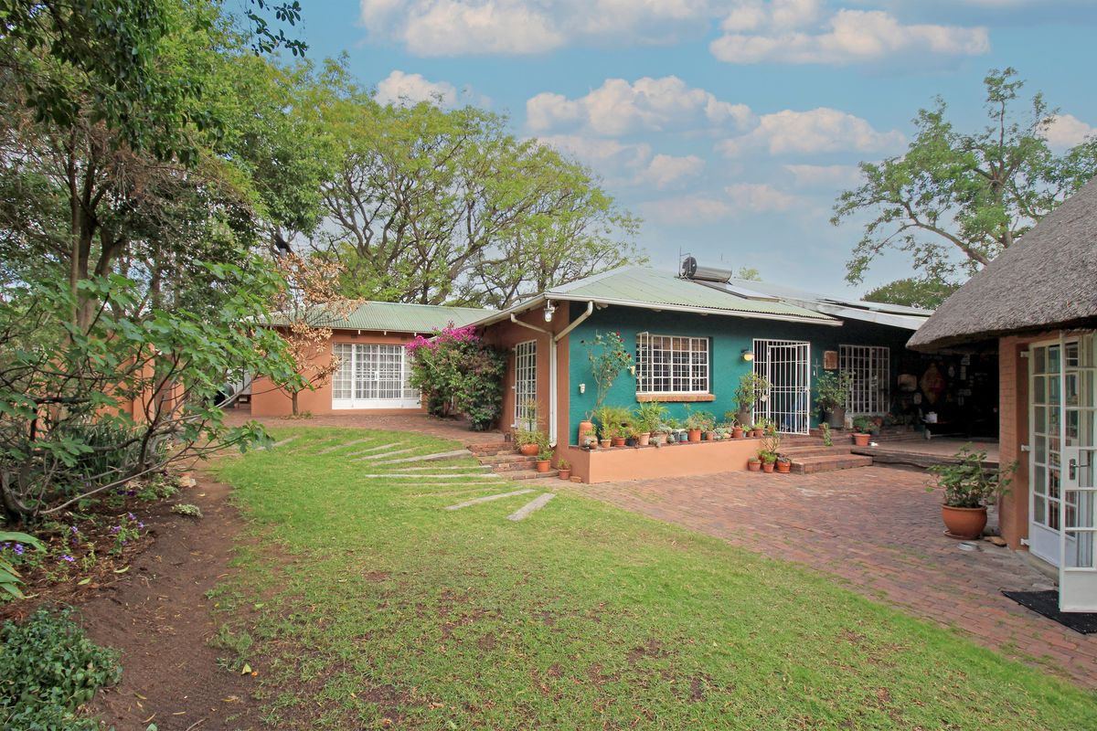 Versatile property with income-producing cottages – your country dream awaits - Photo 2