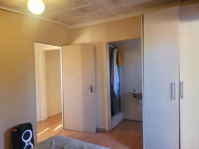 2 Bedroomed 2 bath roomed garden cottage walking distance to the beach - Photo 6