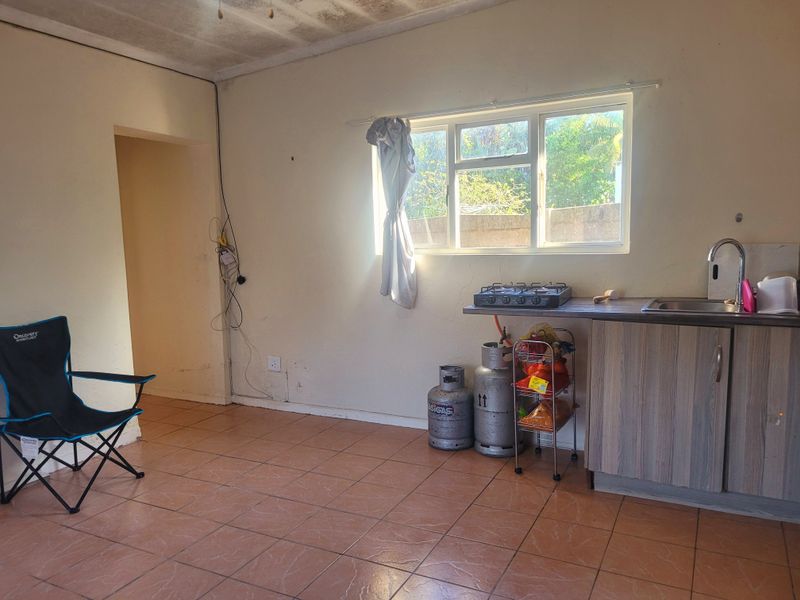 2 Bedroomed 2 bath roomed garden cottage walking distance to the beach - Photo 2