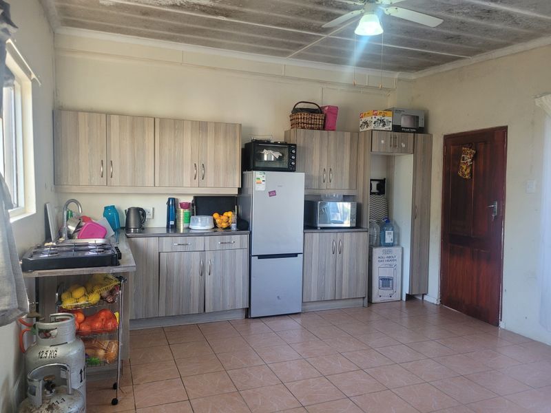 2 Bedroomed 2 bath roomed garden cottage walking distance to the beach - Photo 3