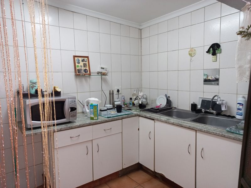 Versatile Property in Prime Bo-Dorp Location – Endless Potential! - Photo 10