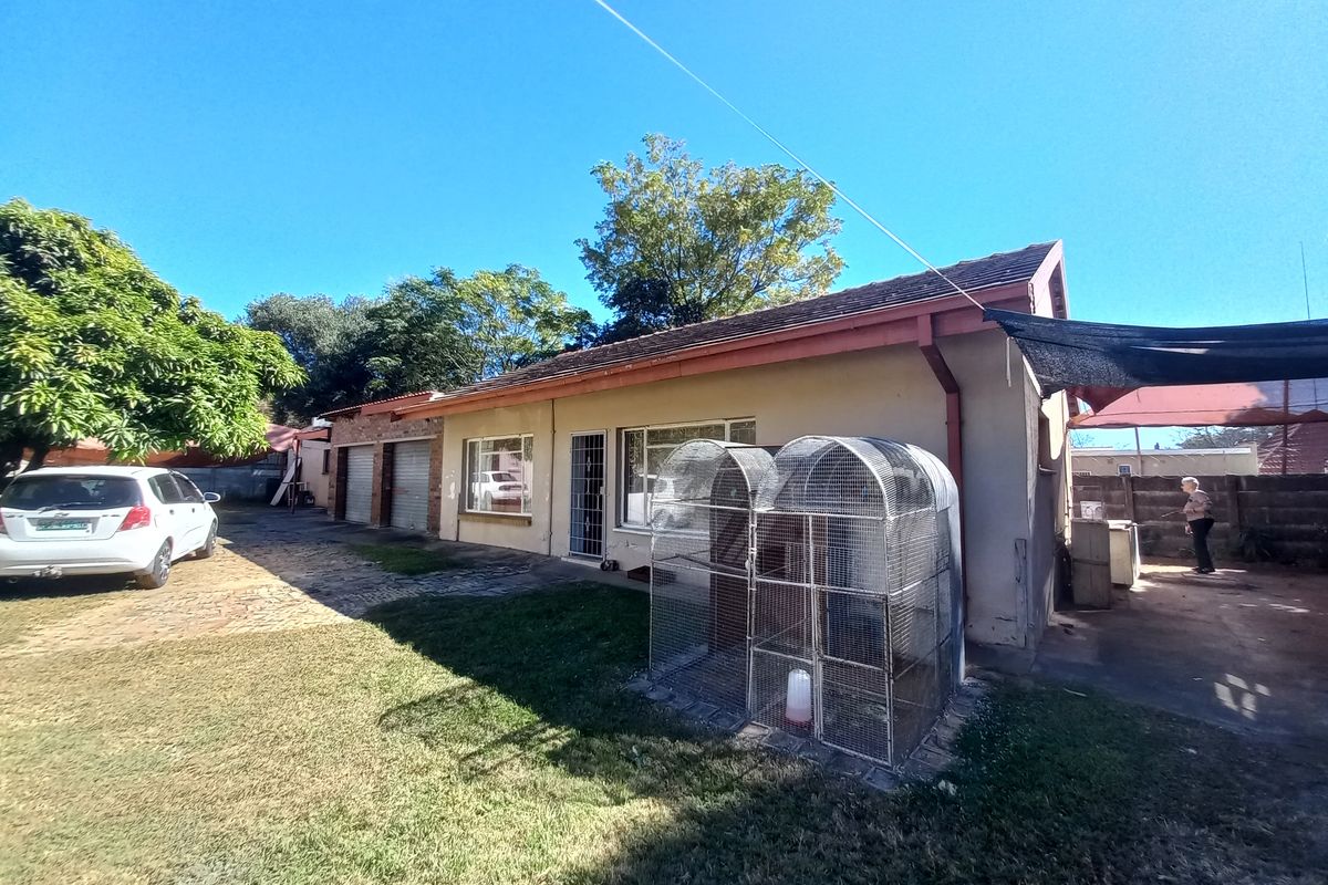Versatile Property in Prime Bo-Dorp Location – Endless Potential! - Photo 2