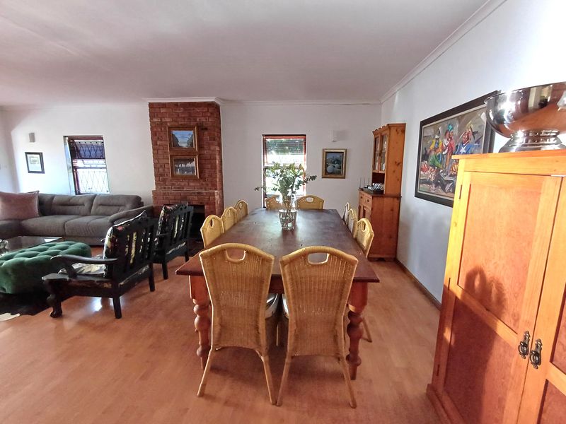 Newly Renovated, Modern Home For Sale in Winterhoek Park. - Photo 10