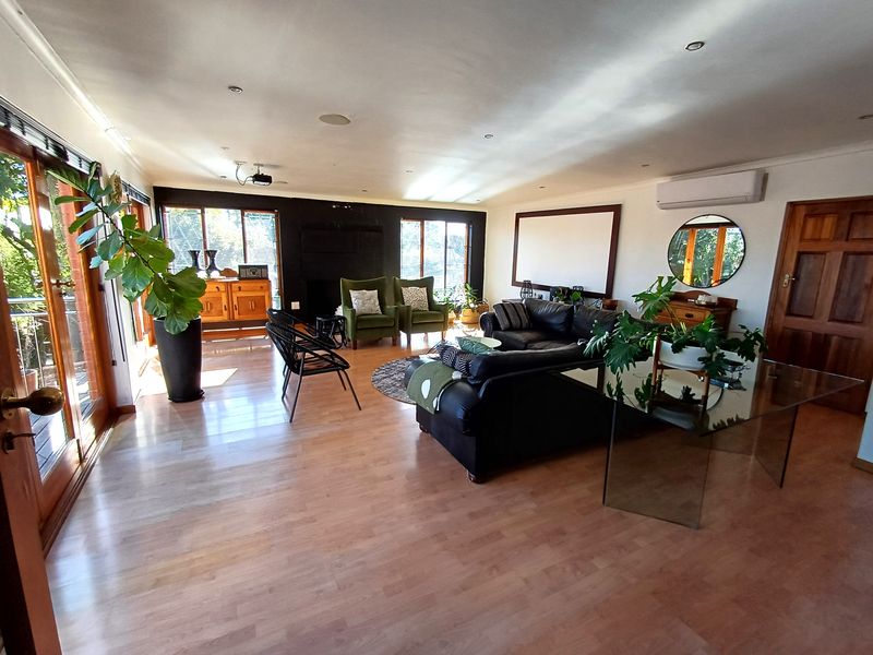 Newly Renovated, Modern Home For Sale in Winterhoek Park. - Photo 6