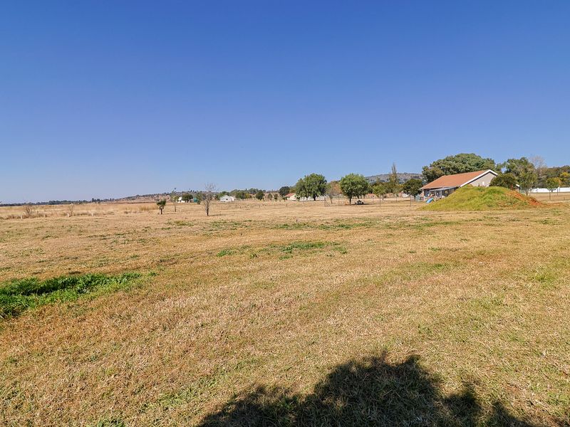 Stunning 5ha Property with Main Home + Cottages - Photo 6