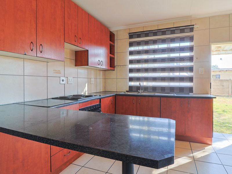 🏘️ 12+ Houses, 11+ Cottages & 13 Rental Rooms - Photo 8