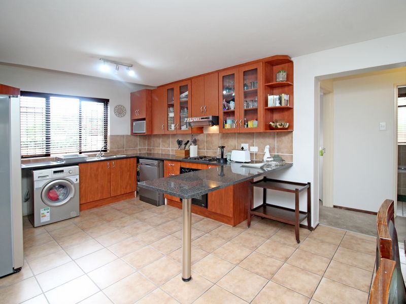 Charming family home! - Photo 3