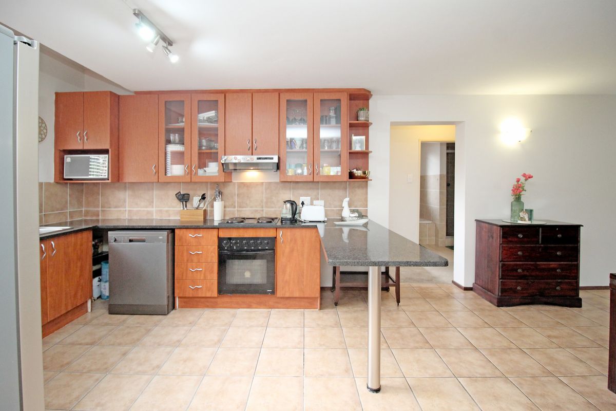 Charming family home! - Photo 2