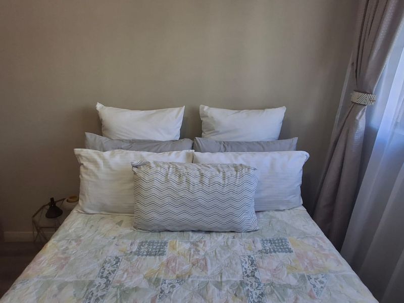 Modern Elegance Meets Eco-Living - Stylish Apartment! - Photo 10