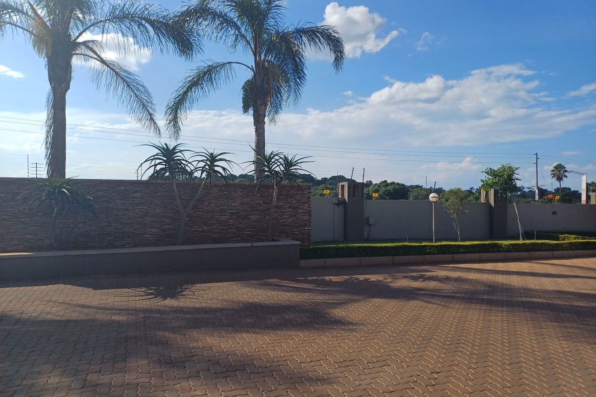 Modern Elegance Meets Eco-Living - Stylish Apartment! - Photo 2