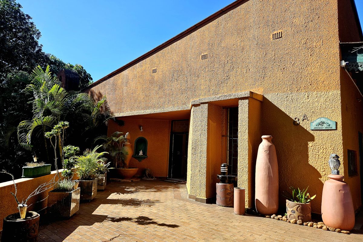 Elegant Family Home with Sea Views, Lavish Entertainment & Private Flatlet1 - Photo 4