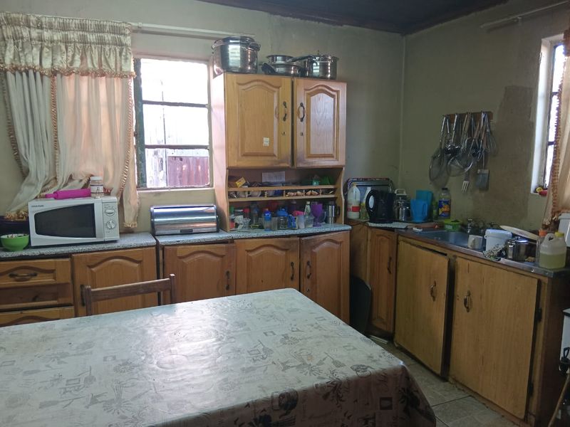 4 Bedroom house for sale! - Photo 9