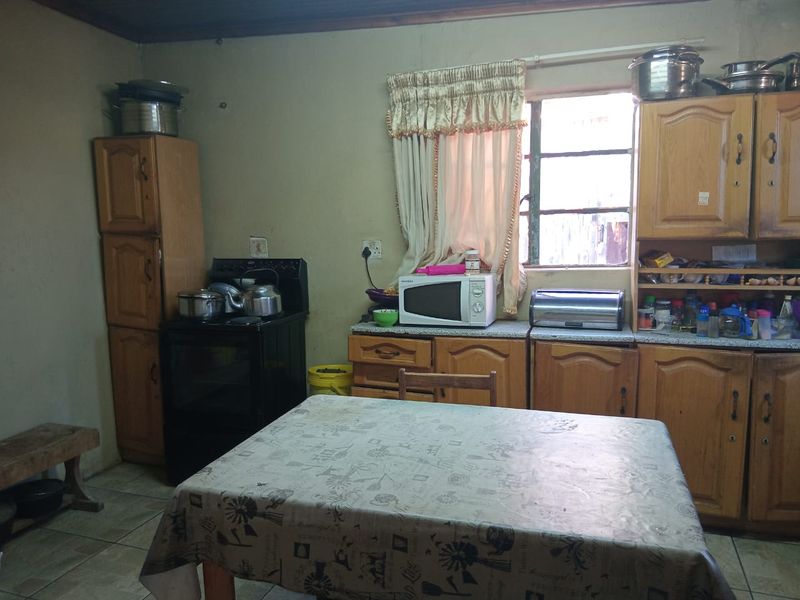 4 Bedroom house for sale! - Photo 8