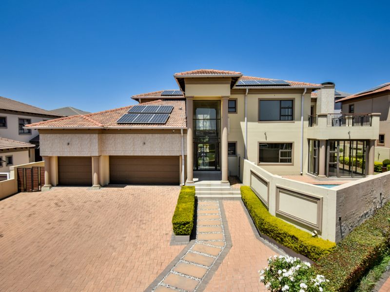 Elegant Luxury Redefined – A Turnkey Masterpiece with Premium Appliances Included - Photo 5