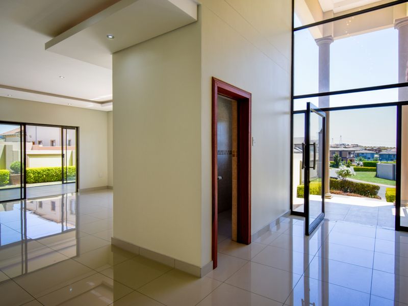 Elegant Luxury Redefined – A Turnkey Masterpiece with Premium Appliances Included - Photo 7