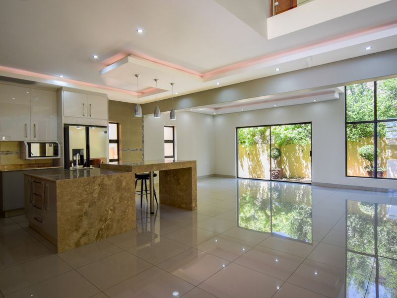 Elegant Luxury Redefined – A Turnkey Masterpiece with Premium Appliances Included - Photo 9