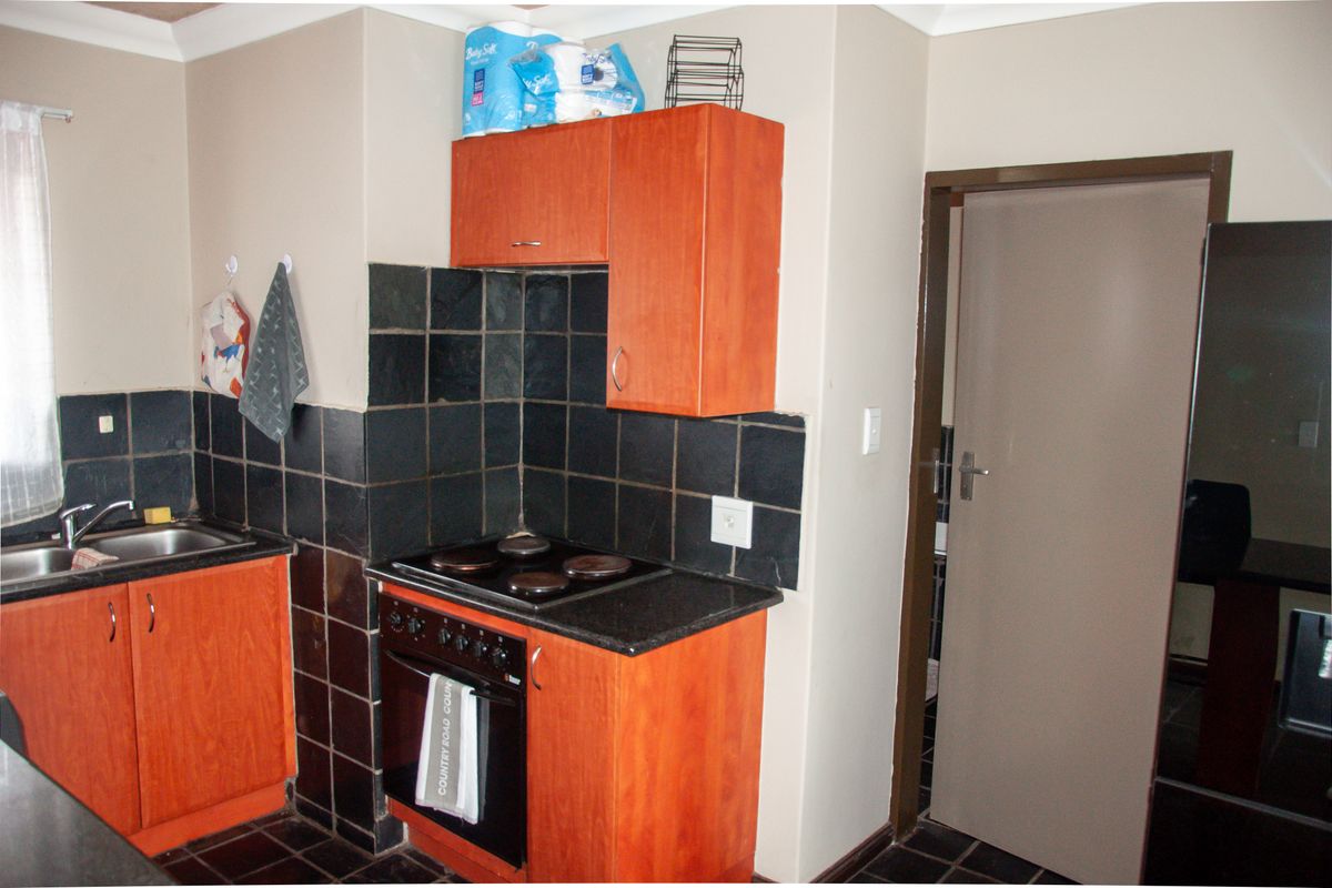 POPULAR ERAND COURT - Photo 5