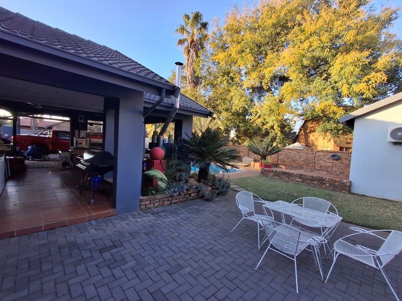 Secure Your Freehold Property Today - Photo 2