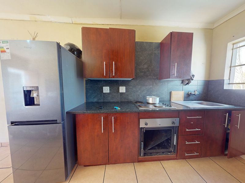 Apartment For Sale In Potchefstroom - Photo 6