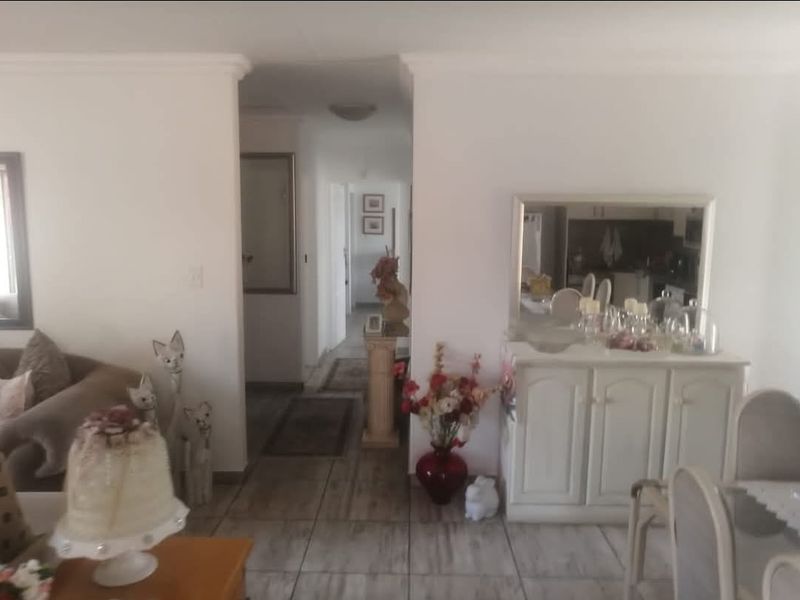 6 Modern Townhouses for Sale in Vaalpark - Photo 6