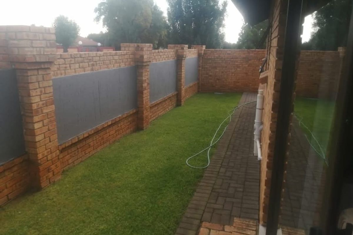 6 Modern Townhouses for Sale in Vaalpark - Photo 3