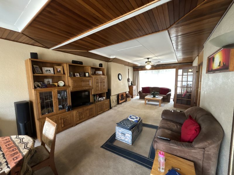 Investor’s Dream in Prime Rynfield Location – Endless Potential! - Photo 8