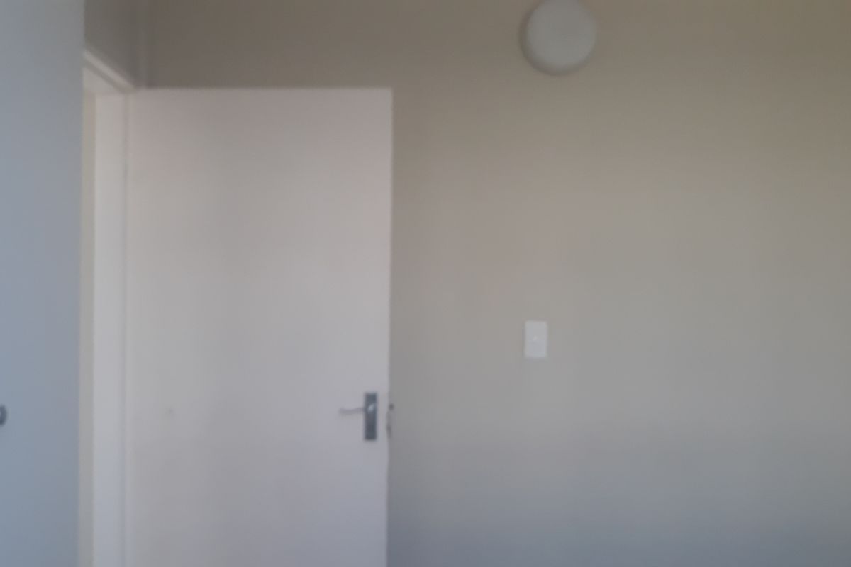 Flat For Sale - Photo 5