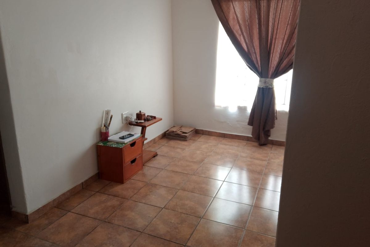 Stunning and neat 2 bedrooms home in Soshanguve - Photo 4