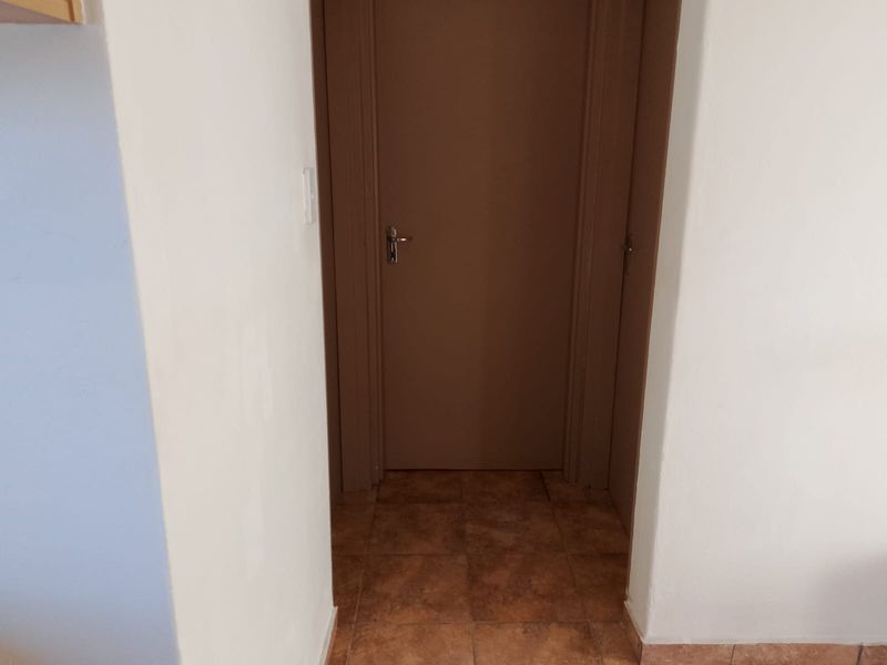 Stunning and neat 2 bedrooms home in Soshanguve - Photo 8