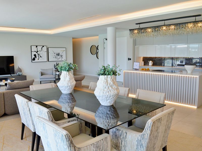 FULLY FURNISHED SIGNATURE PENTHOUSE APARTMENT IN MUNYAKA! - Photo 7