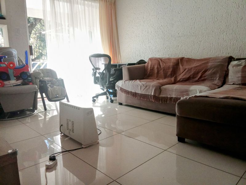 2 Bedroom for sale in Winchester. - Photo 4