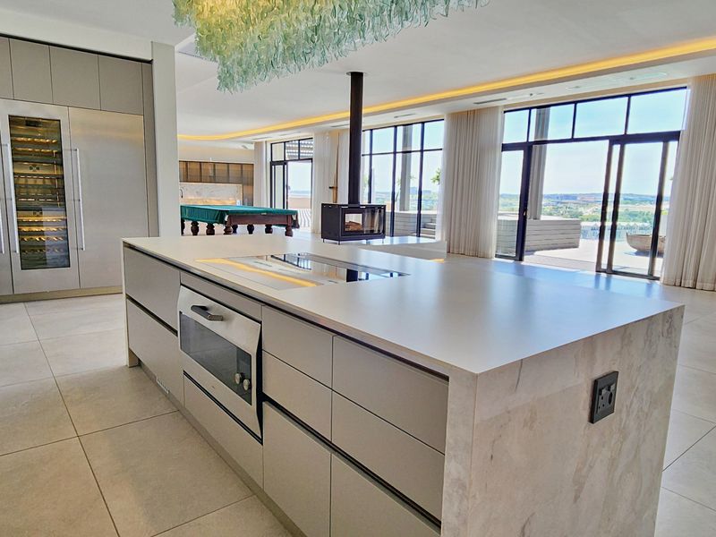 New CASTLE IN THE SKY 6-Bedroom, 6-Bathroom Signature Penthouse - Photo 2