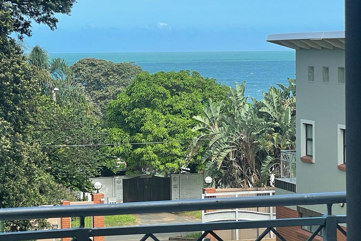Exclusive Investment Opportunity – Fractional Ownership in Zinkwazi Beach Home - Photo 4