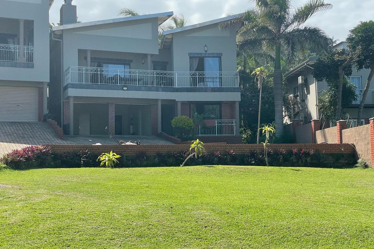 Exclusive Investment Opportunity – Fractional Ownership in Zinkwazi Beach Home - Photo 3