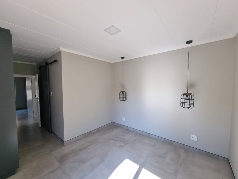 Upmarket brand new super stunning 3-bedroom home - Photo 9