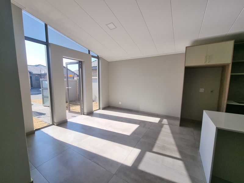 Upmarket brand new super stunning 3-bedroom home - Photo 10
