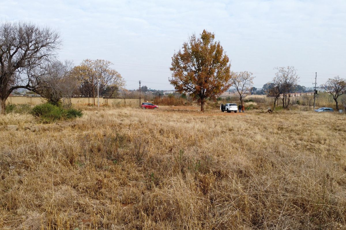 Prime Development Opportunity in Raslouw, Centurion – Just Under 1 Hectare! - Photo 5