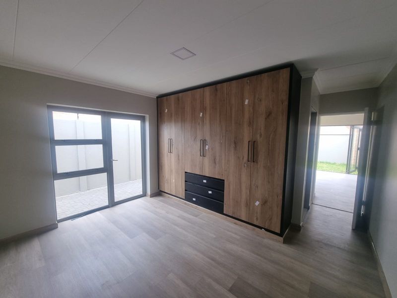 Last Stand Available in an Upmarket Complex – Secunda - Photo 2