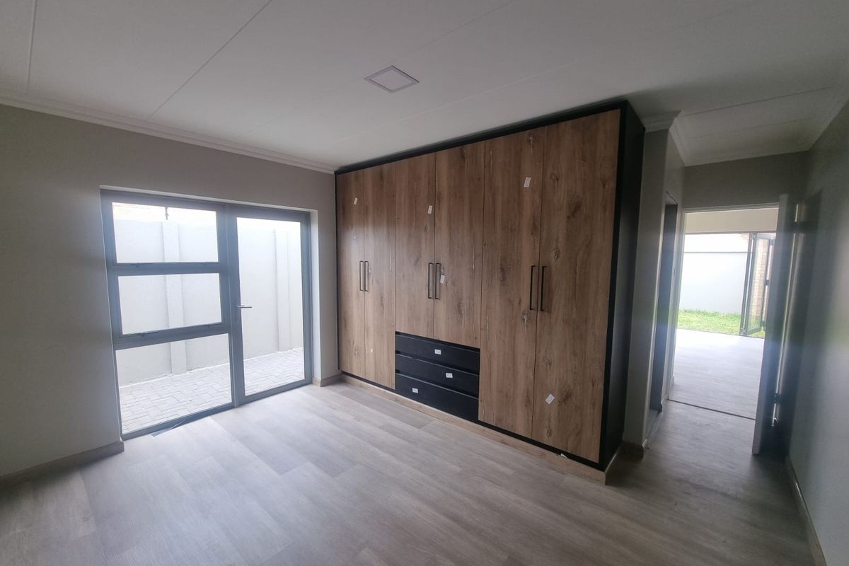 Last Stand Available in an Upmarket Complex – Secunda - Photo 2