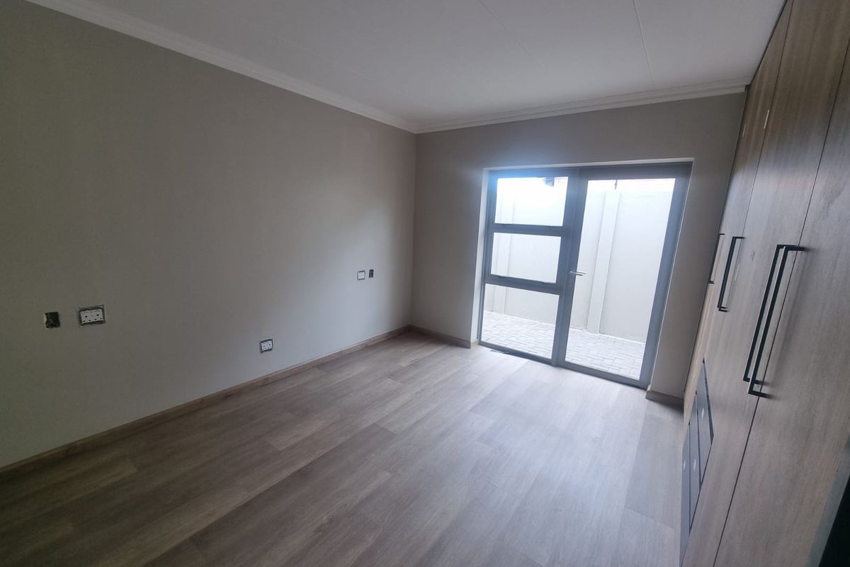 Last Stand Available in an Upmarket Complex – Secunda - Photo 5