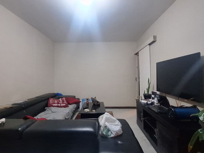 - A Steal of a Deal — Because You Deserve Space - Photo 2