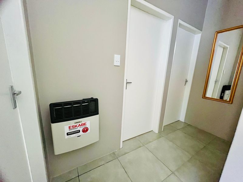 Charming 3-Bedroom Home in Secure Complex - Photo 7