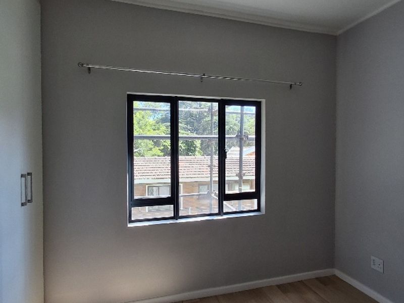 Hillcrest Central—ideal location, modern amenities - Photo 8